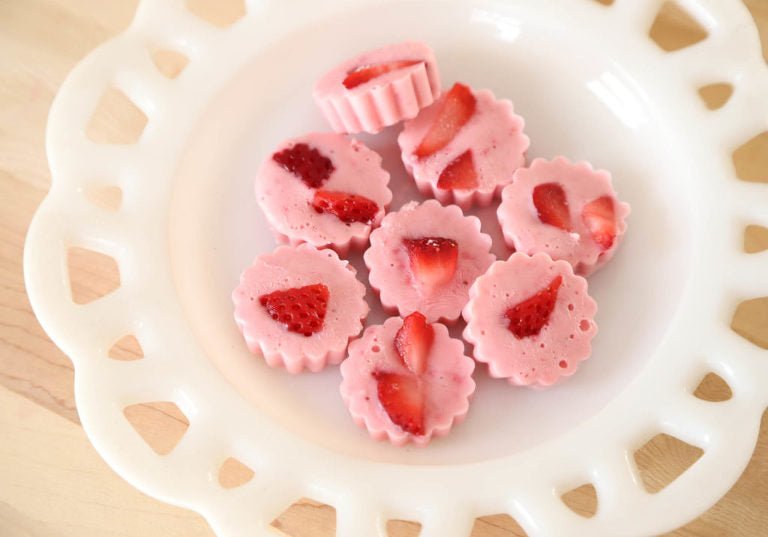 Roasted Strawberries Frozen Yogurt
– Simrun Chopra